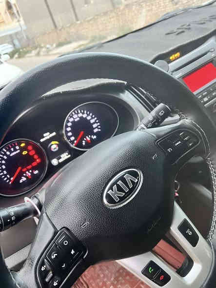 كيا سبورتج 2016 خليجي رقم بغداد بأسمي ماشيه 100مكفوله كفاله عامه من الصبغ والضربه والتبديل محرك  2000 دوش  بانوراما كامره خلفيه حساس  امامي وحساس وخلفي كشنات جلد تخم تاير كوري ادامه كامله لمنظومة البنزين اصلي شركة سيارة مال جناي برغي مانقاصها  السعر 170
مكان السياره بغداد 
***********
