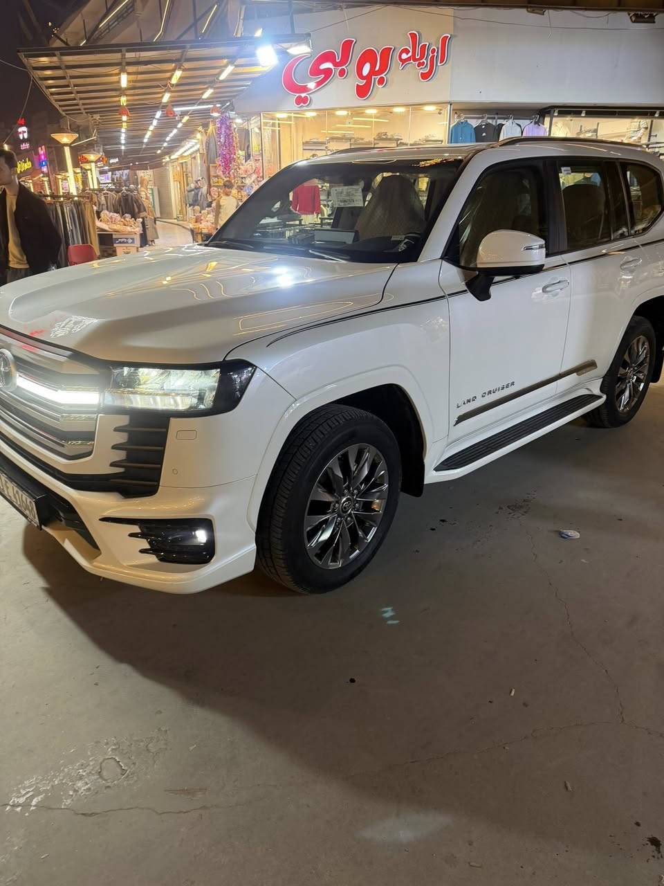 السلام عليكم
‏LAND CRUISER 2024
‏GXR LlMTED SAS 
لاندكروز 2024 ساز تنفس طبيعي 
ماشية 13 الف 
بعدها بضمان الشركة 
سيارة بوضع الزيرو 
السياره فول مواصفات مكفولة كفالة عامة
موجودرقم السليمانية بسمي تحويل ثاني 
يوم  
السعر 76 الف  
مكان السيارة بغداد الجديدة  📍
تواصل 
***********
