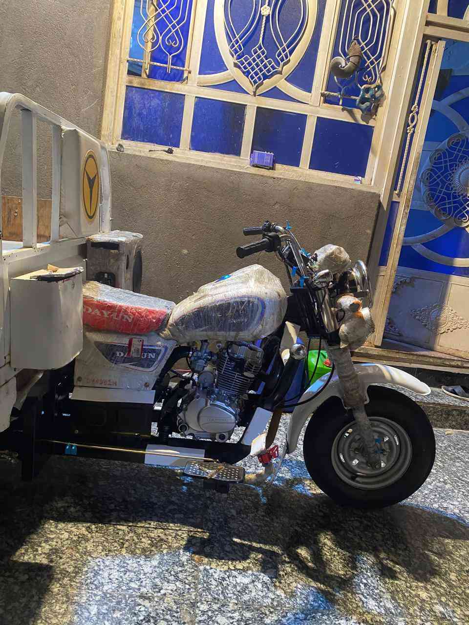 سلام عليكم ستوته للبيع جديده توه معمره ثاني تبديله دهن
ما نقصه شي كله اصلي ما بيه برغي تجاري 
مديل 2013
مكان ناصريه مركز حي اريدو
السعر خاص
الستفسار*********** متواجد بس واتساب
