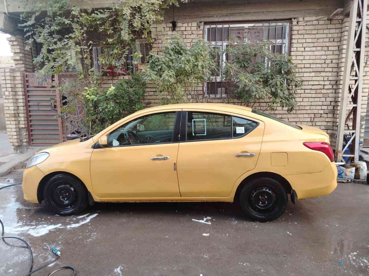 السلام عليكم 
نيسان فيرسا 2012
رقم صلاح الدين دولي بأسمي 
حادثهه جاملغ خلفي
شواصي لغود تكم كله كفاله
كير محرك كفاله
السعر 62
***********
بغداد الخطيب الزراعي
