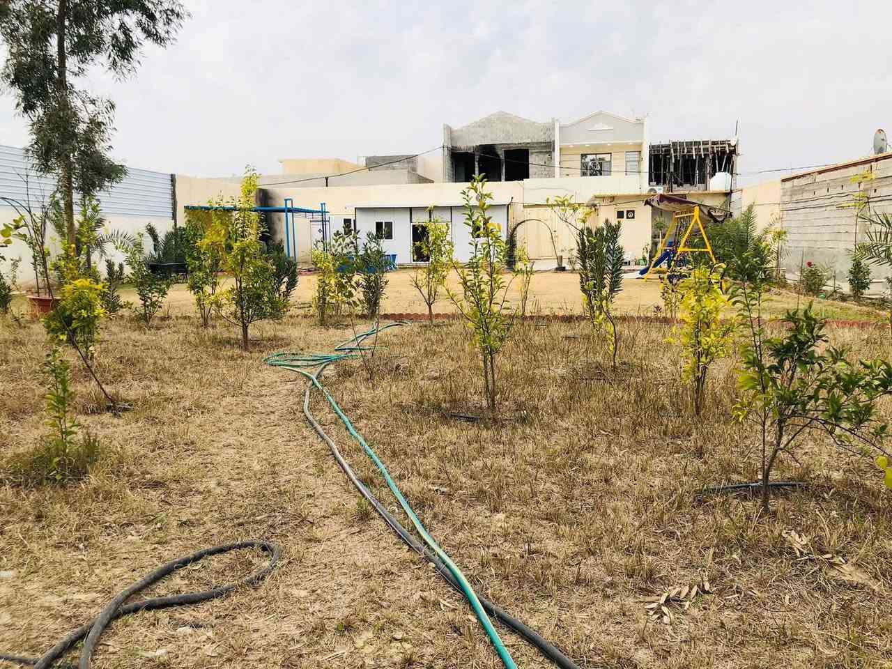 رمضان كريم علينا وعليكم شباب
مزرعة للبيع مساحته 1100 متر سند 25 على

طابو الزهور بسمي (( الواجه 33 / 35 نزال )) 

العنوان : بغداد / الراشدية / السوامره مجاور البحيره )

بيه مدخلين امامي على شارع تبليط 

ومدخل خلفي على فرع 

الخدمات / كهرباء وطني + سحب مولد + 

الماء بدون ماطور قوي + انترنيت + منظومة كامرات

                           👇🏻التفاصيل 👇🏻

تحتوي على {{ غرف عدد 3 مع كافه وسائل الراحه 

من سبالت ومبرده وثلاجة ومراوح وماطورات ماء 

+ مطبخ متكامل الخدمات وغراض الشوي 

+ مجمع صحيات شرقي وغربي متكامل 

العاب اطفال ترفيه + كعدات استراحه 

خارجيه + اقفاص مال محميات للحيوانات والدواجن

منظومة مرشات سقي للارض 

(((((السعر مناسب جدا وقابل للتفاوض ))))

رقمي ***********  

[[ مصوره فديوات واضحه + صور + موقع المزرعه 

منطقه متكاملة الخدمات ]]
