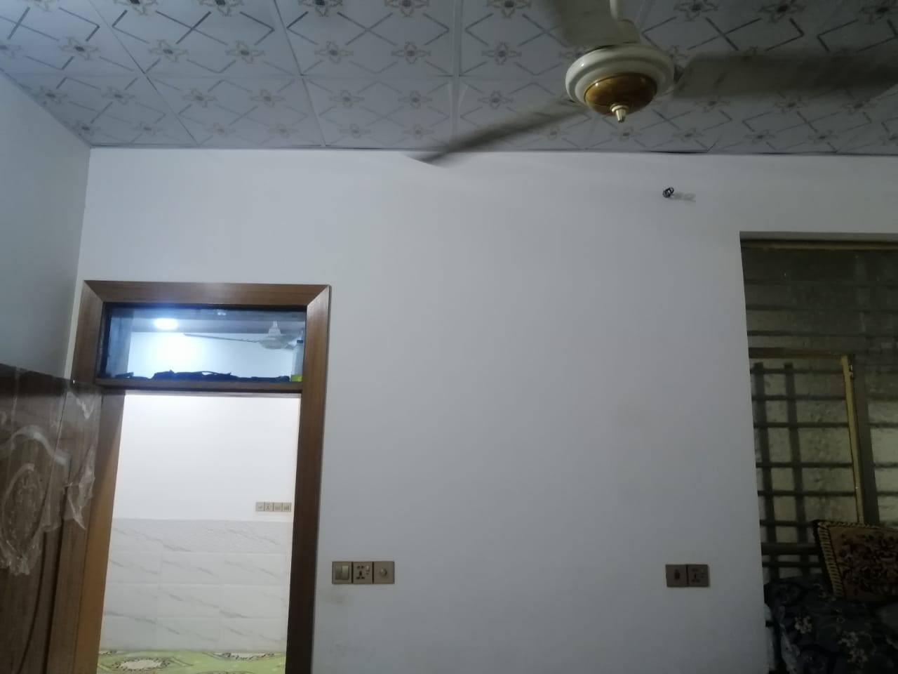 ياالله بيت للبيع مساحه100متر مقابيل قريه غدير بشارع المطحنه طابق واحد *********** وتساب السعر خاص
