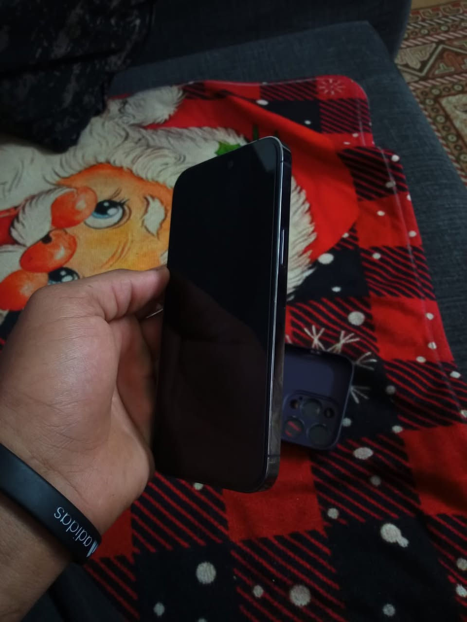 14 برو ماكس شرق اوسط AAA بطاريه 86  ويا الكارتونه ول ملحقات مكاني بغداد الرقم *********** وتساب متواجد
