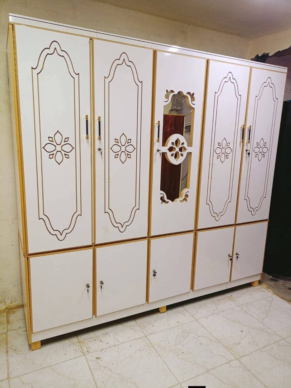 يا الله غراض للبيع وترهم مراوس والعنده يبيع اشتري شعندك تعال خاص او اتصل 
***********وتساب 
***********وتساب
