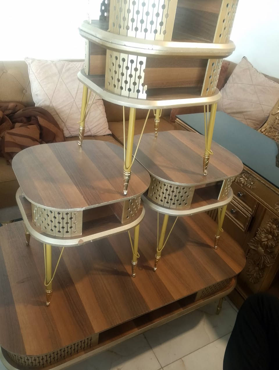 غراض منزليه للبيع المكان اللطفيه قرب جامع الشاكرين
***********
***********
