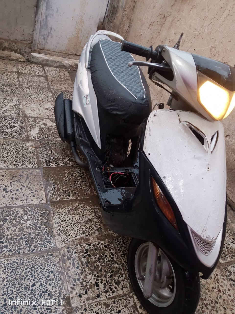 السلام عليكم دراجه نوع ماكس ثعلب دراجه مكينه زينه كهربائيات شغاله السعر 200 مكاني النجف رقم ***********
