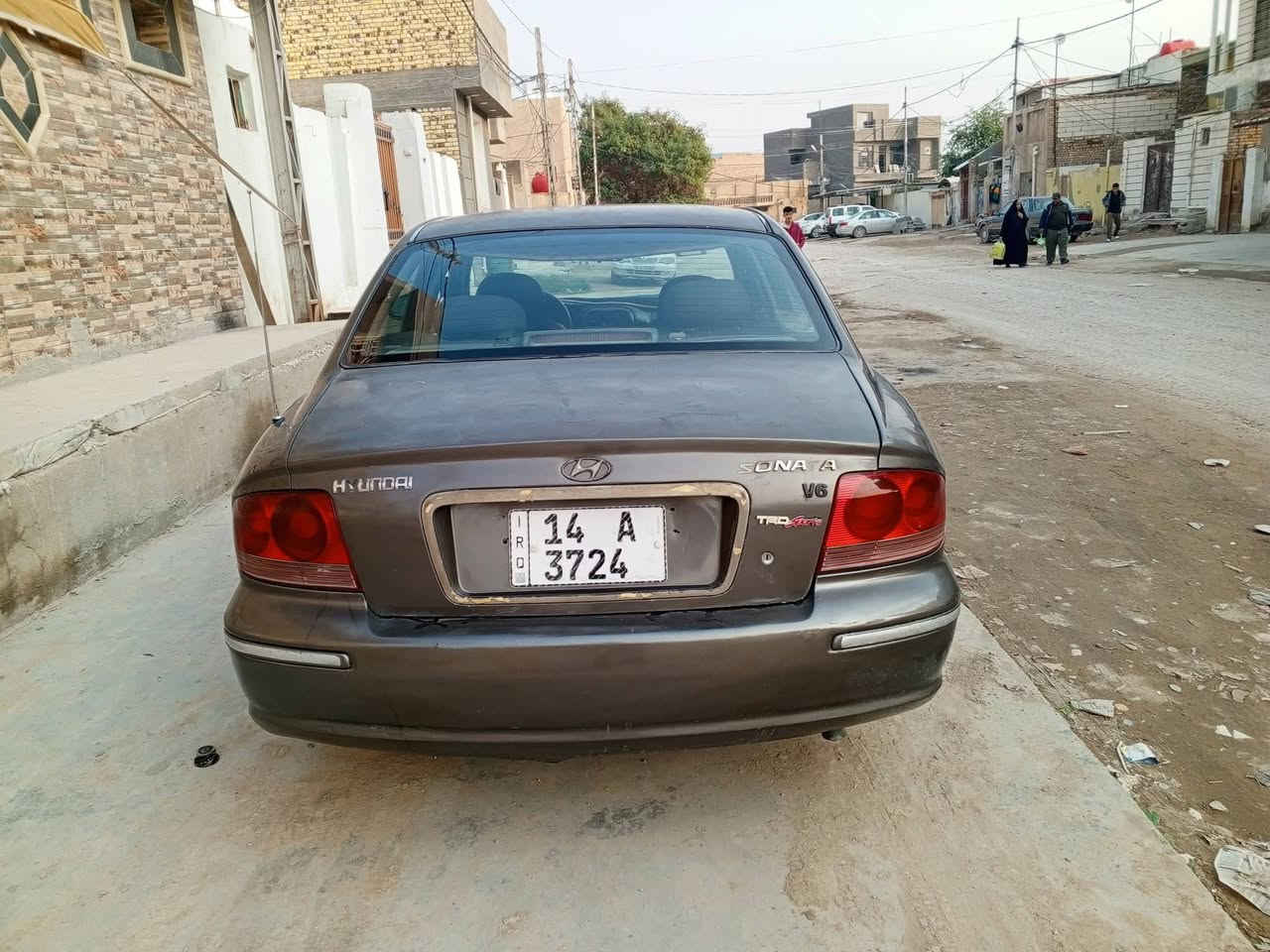 سوناتا وفود 2004 مكينة 2700 .. 6سلندر . وارد امريكي . مصبوغة عام 
مكفولة من الضربة والحادث . مكينة وگير خير من الله. تبريد شغال . حدادية كاملة قبل عشر ايام مشتغلها مع دبلات امامية . سنوية 2027 .مشروع وطني مداور ثاني يوم 
 قبل شهر مبدل مسطرة نوزلات واير بلك وبلكات كلها حاوية من ابو عراق بالحلة . ومبدل قايش داينمو مع الضاغطة وملحقاتها مبدل جكات صندوك مبدل باور جديد وحساسات صالنصة شغالة جديد مبدل ماي راديتر اخضر زيتي . 
خير من الله السيارة مجهزها من كلشي . 
ترايها بكيفك وين ماتريد 
السعر 58 وبي مجال بسيط للطيبين 
. مكان السيارة ناصرية قلعة سكر. 
اتصل على الرقم بي واتساب 
***********
***********
