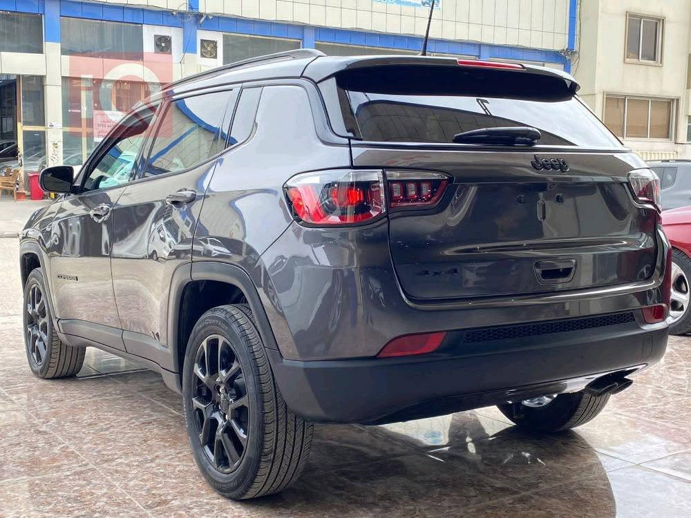 🚘 للبيع Jeep Compass 2022 وارد أمريكي 🚘

✅ موديل 2022 فئة high latitude 
✅ وارد أمريكي
✅ محرك 2.4 لتر اقتصادي وقوي المرغوب
✅ بانوراما طكتين
✅ ناقل حركة أوتوماتيك
✅ نظام دفع رباعي 4×4
✅ شاشة وسطية حديثة
✅ كاميرا خلفية
✅ Apple CarPlay و Android Auto
✅ تحكم من المقود
✅ مثبت سرعة 
✅ تكييف رائع (محدث البرمجة)
✅ إضاءة LED
✅ جنوط رياضية
✅ أنظمة أمان متعددة
🔹 السيارة بحالة جيدة جداً
🔹 وارد أمريكي
🔹 حادثها ضرر خفيف من جهة البنيد الأمامي   
       والجاملغ 
🔹 جاهزة للفحص والكشف بأي مكان
🔹 نظافة داخلية وخارجية مميزة
🔹 ماشية 60 الف كم وصدرها جاهز

للاستفسار والمعاينة:

📞 ***********
📍 الموقع: بغداد – المنصور
💰 السعر: 168

