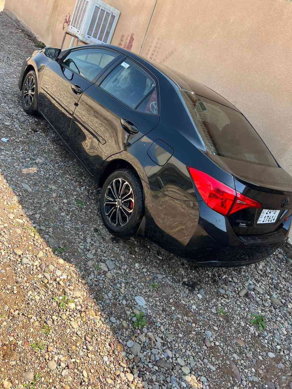 للبيع كورلا موديل 19 ماشية 80 جديدة بمعنى الكلمه صدر تاير جيد رقم وسنوية ل 30 رادار حجر موجود السيارة بلا ضرر بلا ارباك بلا دواخل شرط بيعها البونيد الجاملغات مفتوحات و عابرة وشادينهن نفسهن يعني السيارة بلا صبغ شرط  بيع مراوس يرهم حسب القناعة السعر 138 وبيها مجال العنوان موصل كياره الحاج علي رقم الهاتفي ***********
