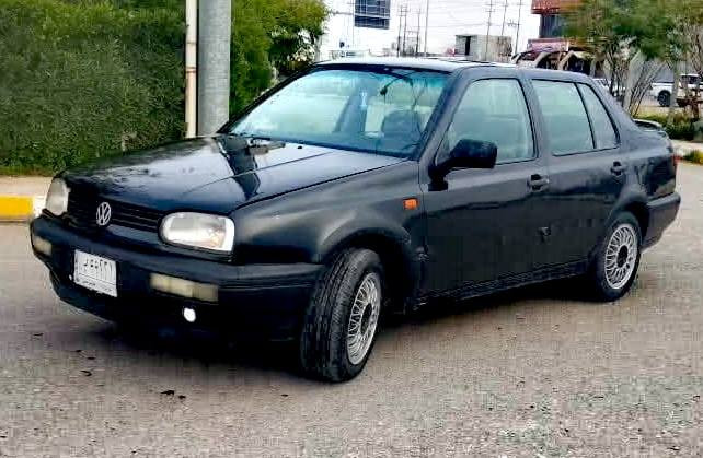 كولف فيمتو
١-موديل ١٩٩٣
٢-كير عادي
٣-محرك ١٨٠٠
٤-سلايد
كير ومحرك خير من الله صدر امامي خلفي جديد تخم تاير جديد مصبوغه عام جماليه بدون ضربه دواخل وشواصي مكانهه ديالى خانقين 
***********
