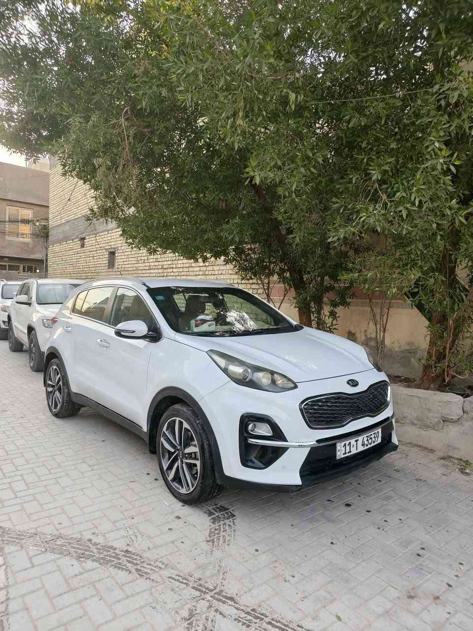 سلام عليكم سبورتج 2020 خليجي
مكينه 2000
كير مكينة حدادية تخم تاير كله جديد 
 باسمي تحويل ثاني يوم سنوية 2026
سعر 205 وبيه مجال بصيط للشراي
رقم بي واتساب ***********
