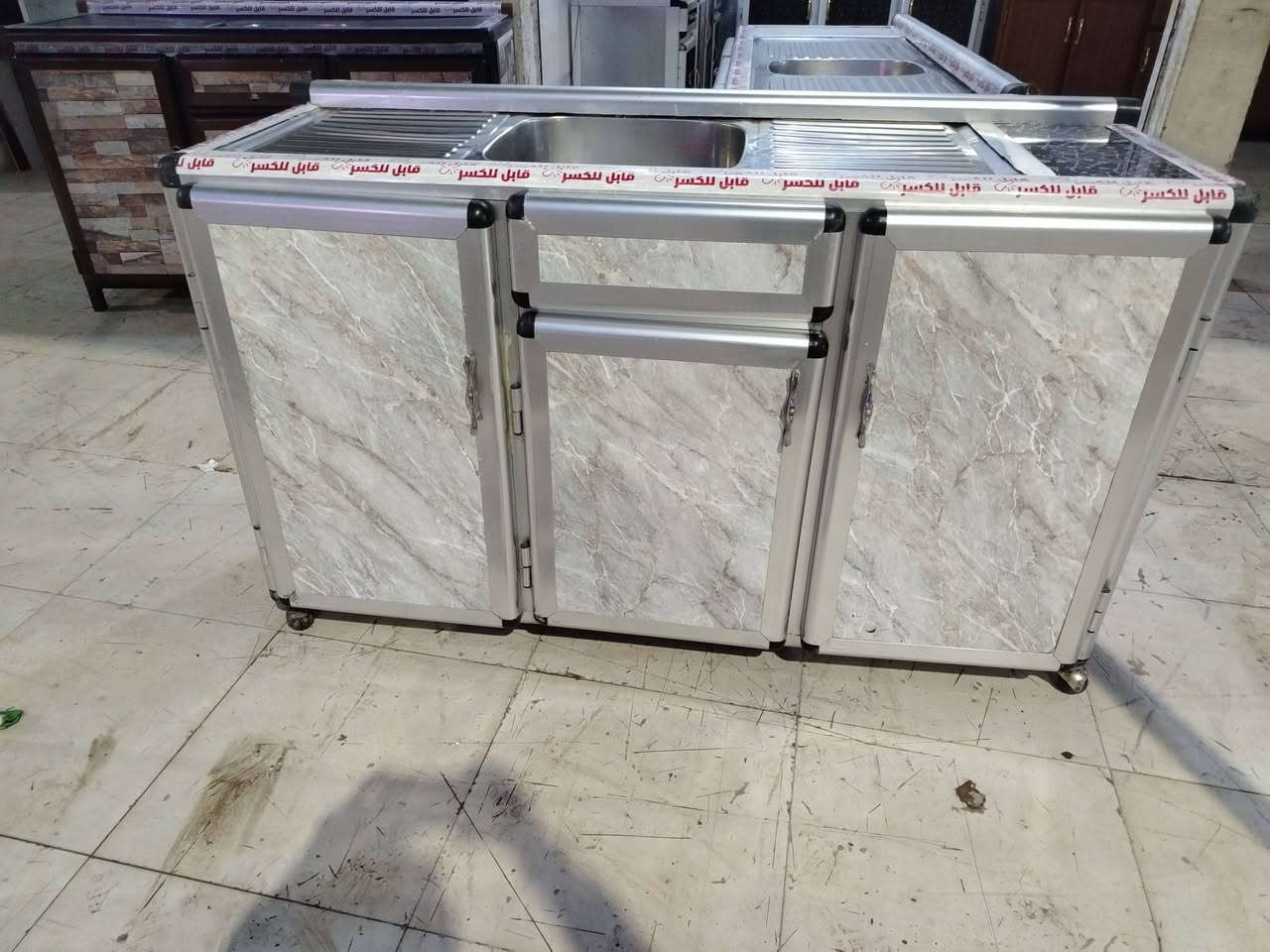 للبيع كونتر سنك متر نص شغل تقيل سعر ٩٠ بي مجال ***********اسيا *********** مكان موصل رشيديه
