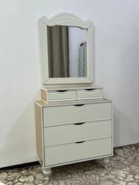 ميز تواليت • خشب ام دي اف • ٨٠×١٨٠