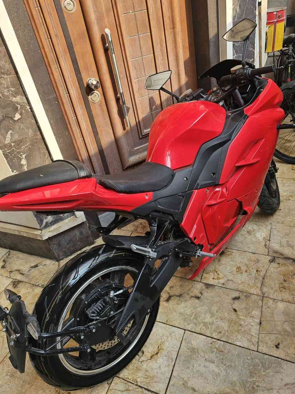 السلام عليكم بطح شحن للبيع
ملف 3000 بطارية 6 مساطر بيهة وضع P و R جديدة ماشية

189 بصمتين وسويجين و 3 سرعات اشارة يمنة يسرة دبل m

اشارة لايتات عالي ناصي كلشي بيهة هورن جهاز حماية وانذار

بك لايت بريك بالمكان بس بيهة كم شخطة قفل كلش

مليون و 800 مكان بغداد واتساب ***********
