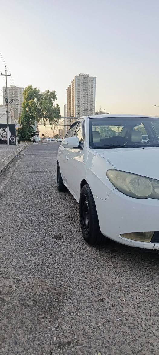 السلام عليكم
النترا موديل 11 
بيه صبغ حزام بدون حادث 
رقم اربيل دولي 
مكينه وكير وتبريد جدد 
مكان السياره ديوانيه 
السعر 90 وبيه مجال 
***********
