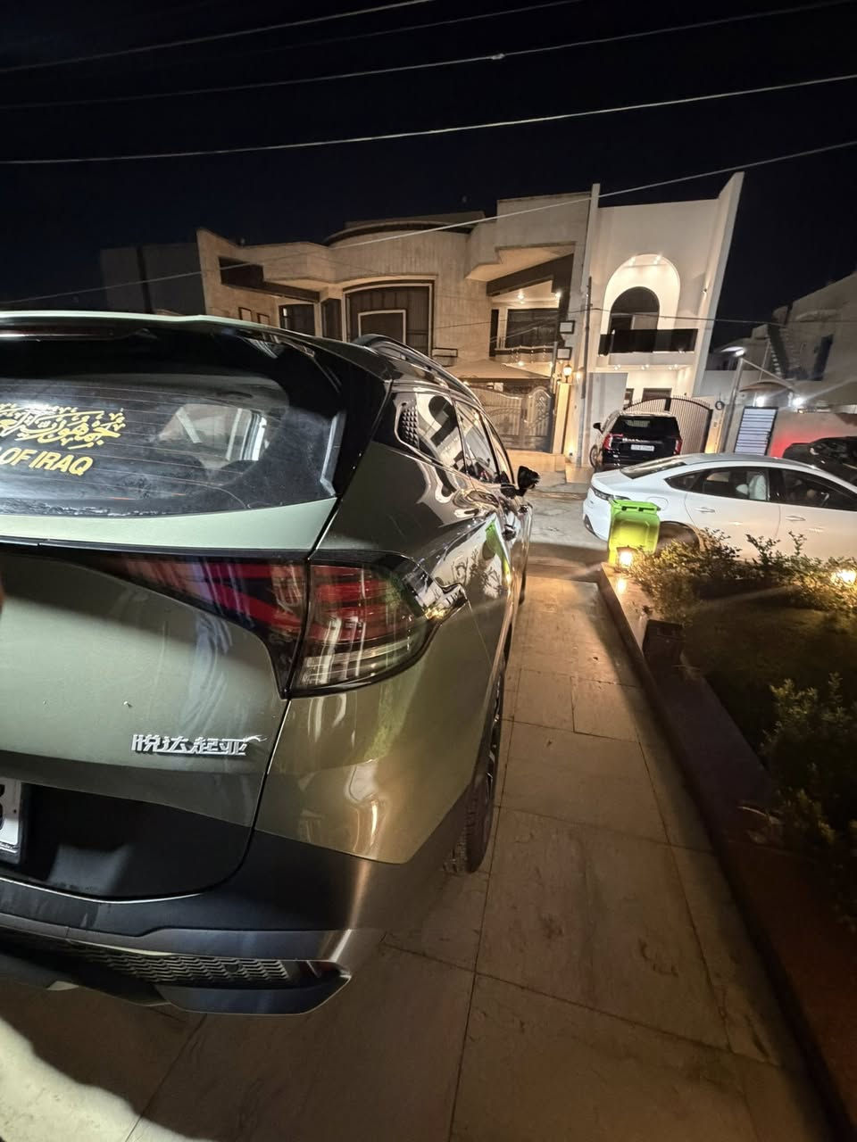 السلام عليكم سبورتج 2024 هايبرد حجم لارج يعني طويلة
خليجي تجميع صيني 
ماشية 25 الف كيلومتر
فوول مواصفات للاخير 
صندوق كهرباء 
كامرات 360درجة 
فتحة سقف بانوراما
كشنات جلد تدفئة تبريد
دشبول ديجيتال 
وضعيات قيادة 
حساسات امامي خلفي
رادار امامي 
تثبيت مسار 
تثبيت سرعة
مري كهرباء 
اربعة جام اوتو ضغطة وحدة

السيارة بيها تعديل بالبنيد بدون دواخل وشبر بجاملغ بارد
مكان السيارة بغداد تحويل ثاني يوم
سعرها 210 وبيها مجال بسيط
***********
