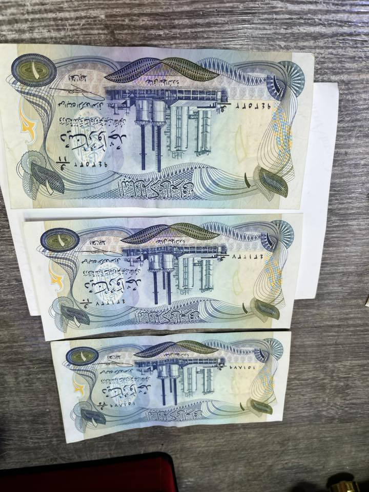 ٧٠ قطعة للبيع ***********
