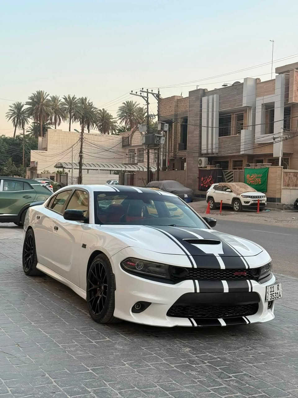 سلام عليكم شباب
جارجر سكات باك للبيع  ￼🐝🐝

موديل 2022 

اللون ابيض 

مكينه V8 / 6400ccm

ماشيه : 35 m 

رقم بغداد بأسمي والتحويل ثاني يوم 

المواصفات 

——————————-

كشنات كنتاره احمر مختم ( سكات باك ) 

فجوج بريمبو 6 بستم 

اكسل قفل 3.9 

كير 8 نمر 

دبات موبار سود

شاشه كار بلي 

كشنات تدفئه تبريد 

4 مودات قياده 

ذاكرة خزن ميموري 

حساسات خلفيه + جانبيه 

كامره خلفيه 

وباقي مواصفات السكات باك معروفه 

الأضافات 

———————————

لدات اوركال متغير 

وسقف روز رايز

حادثها 

——————————-

جاملغ وبنيد فقط 

* علماً السياره مناقصها اي شي جاهزه مجهزه 

* لا بيها تكحيل ولا بارد وكشرها كلش حلو 

السعر 210 ورقه وبالعافيه على الي ياخذها

مكاني بغداد / المنصور ***********
