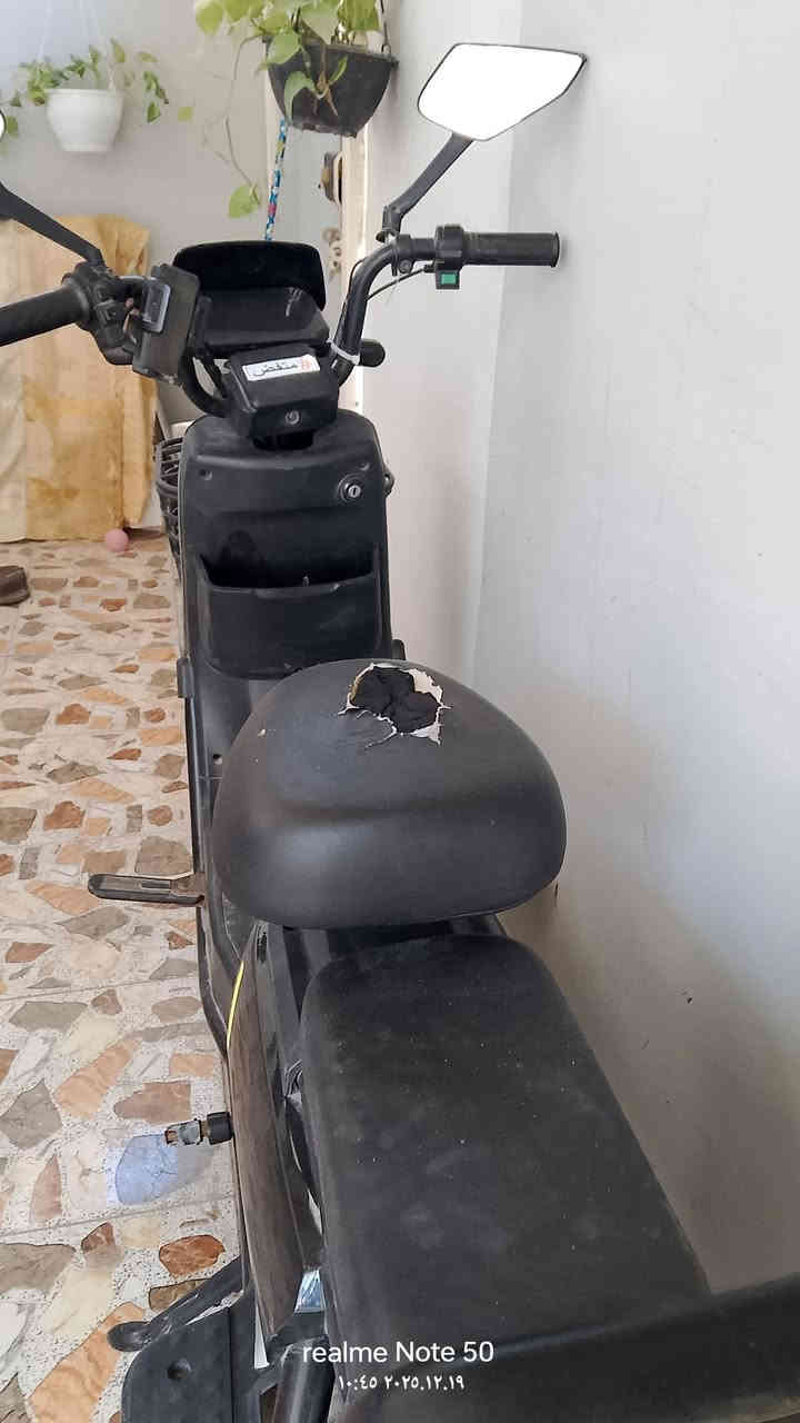 السلام عليكم للبيع دراجه شحن الريان نظيفه السرعه 50 حقيقي السعر ب 300 وبيها مجال قليل.    الرقم واتساب فقط *********** مكاني بغداد الغزاليه
