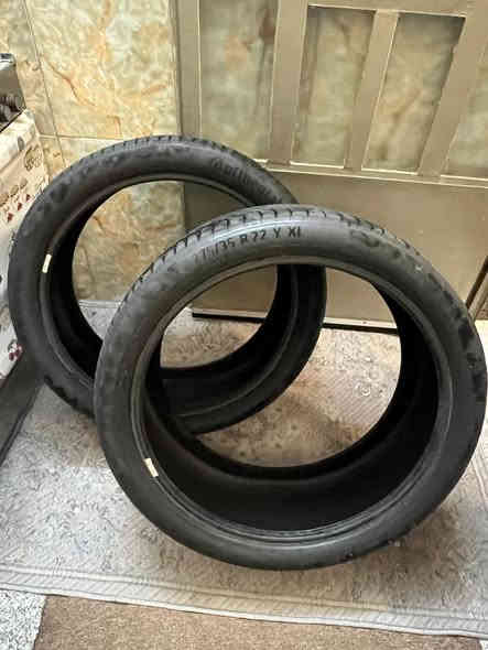 السلام عليكم شباب للبيع زوج تايرات مال x5 بلادي امامي قياس 275/35/22  كلش نضيفات ومابيهن ولا بنجر ولا شي السعر 100$  رقمي *********** مكاني بغداد الكاضميه
