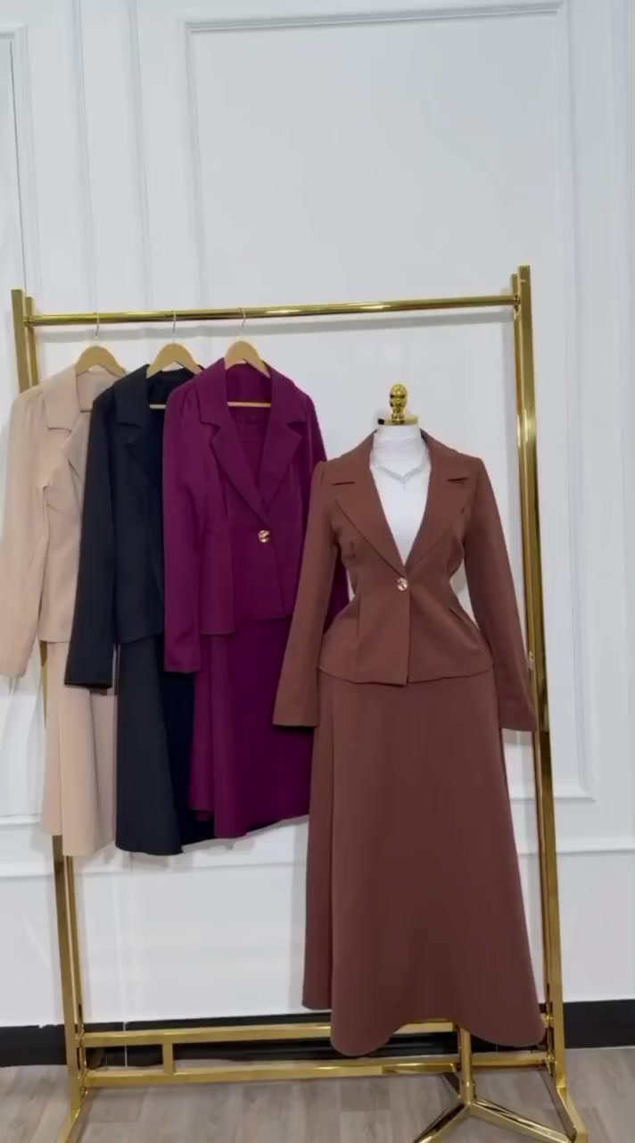 طقم رسمي كوالتي عالي قماش دابل ايطالي مبطن 
قياس 48/46/44/42/40/38/
متوفر


**إذا كنت صاحب هذا الإعلان وتريد حذفه لأي سبب، رجاءا أرسل رسالة إلى الدعم الفني**