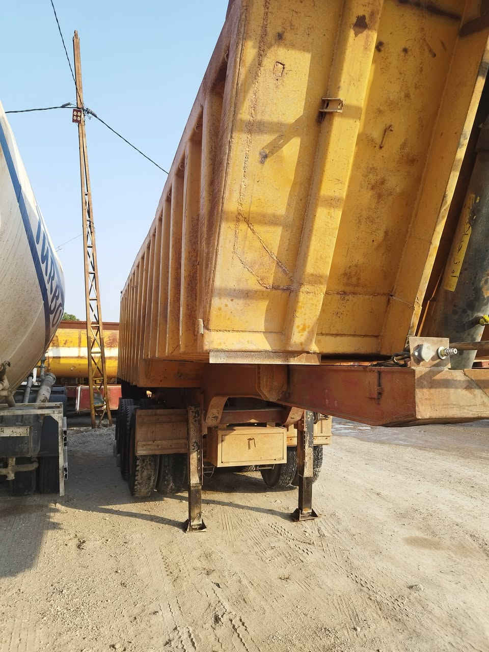 معرض الوان لتجارة السيارات والمعدات الثقيلة يرحب بكم
باادارة الأخوين الحاج مزاحم الحلبوسي وصلاح الحلبوسي
العنوان الانبار الفلوجة الخط السريع
*********** صلاح الحلبوسي
*********** صلاح الحلبوسي
*********** عبود الدليمي
*********** عبود الدليمي
عربانة فوزله بلاديه
براد16
دناكير برينه واحد 16
ذرعه 31متر
السعر 125 ورقه وبيهامجال
