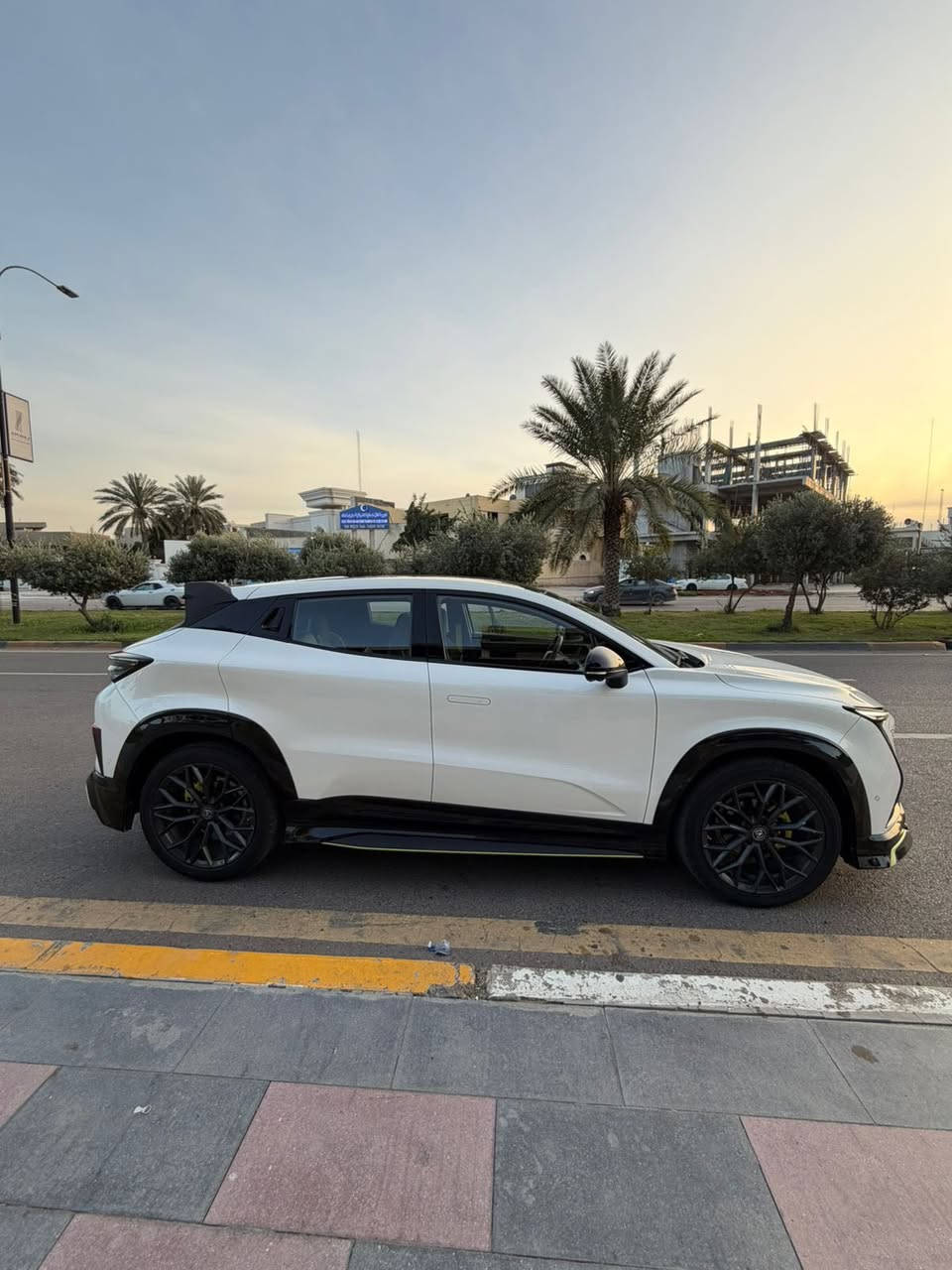 Changan Uni T sport
24

فول اوبشن:

محرك حجم 1500 توربو جارج

ناقل حركة من 7 سرعات

سقف بنوراما

بصمة

شاشة كبيرة GPS

شاشة عدادات ديجتال 

‏Auto hold

كامرات عدد 4 بتقنية360 درجة + تصوير ذاتي

رادار امامي 

تحديد مسار

عجلة القيادة بشكل حرف D

مثبت سرعة 

تحديد مسار

شحن وايرلس

‏AUTO PARK

ثلاث وضعيات قيادة(eco,sport,normal)

هاند بريك كهربائي

تبريد خلفي

مقاعد جلدر رياضية مع خاصية تدفئة وتبريد 

الصندوق الخلفي كهربائي

عجلات حجم 20 نوع continental

كراسي كهربائي 

حساسات على دائر سياره

لدات امامي خلفي

مرايا كهربائية قابلة للطي

نظام صوتي من 6 سماعات

نظام تحكم عن بعد مع قابلية فتح واغلاق النوافذ الجانبية والتحكم بحركة السيارة عن طريق الريمونت كونترو الستفسار اكثر ***********

السعر 170 ورقة وقابلة التفاوظ ولاحذة السيارة بيعة بارد بقبق الجنطة كد اربع صابع
