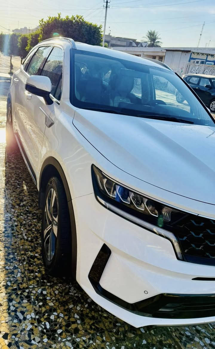 حياكم الله 
سورنتو موديل 2022 الدولية فول قماره حديد
السياره ع وضع الشركة جديدة 
مكينة v6 
ماشيه 36 الف كم حقيقي بعدها بالضمان
كفاله عامه من الصبغ بيها شبر بارد بالجاملغ الامامي عدى هذا مكفوله
للبيع مكاني بغداد البنوك
للاستفسار ***********
