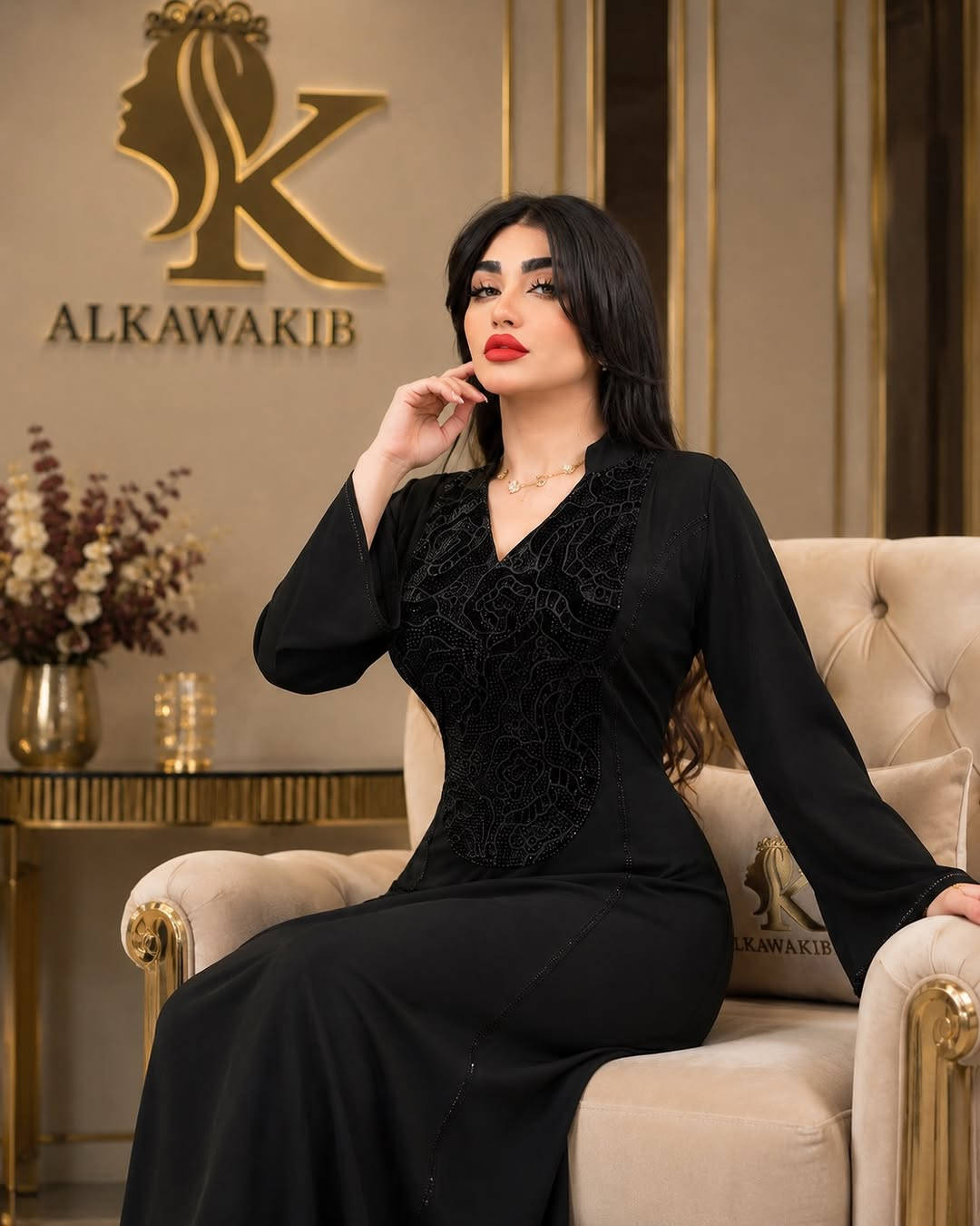 ✨ فخامة الأسود تكتمل بالتفاصيل ✨تألقي بإطلالة ساحرة ومريحة مع هذا الدراعة على شكل فستان مخصر الأنيق من تشكيلة لانجري الكواكب 
ومن أرقى الخامات الكويتية الأصلية 
 اللون: سواد فاحم ملكي يخطف الأنظار.
📏 القياسات المتوفرة : 38_40_42_44_46
M_L_XL_2XL_XL

السعر 50 الف 
📥 للحجز والاستفسار:
راسلينا على الخاص أو اتصلي بنا: ***********

🚚 التوصيل: داخل الكوت مجاني
 المحافظات: 5,000 دينار 
مدة التوصيل خلال 24 ساعة 

العنوان: كوت - شارع الهورة - مجمع الساعة الطبي
