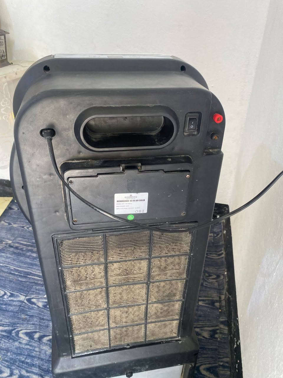 السلام عليكم اخوان... مبردة شحن وكهرباء امبليون الماني اصلي وامبليوم شركة معروفة.. مواصفتها
شحن يدوم6الى7ساعات
تشتغل عن طريق الريموتتحكم والدكم 
حلفات سليلوز يعني ماكو اي رطوبة
دفعها تقريب5امتار 3سرع
ينشدلها باتري خارجي نفس ماموضح ورة المبردة احمر وسود تشد باتري خارجي شوكت ماتريد اضافي للباتري مالها يعني تكدر تشغلها حتى15ساعة
بيها اضاءة لونين ابيض وشمسي
شباك دوار 180 درجة يفتر يعني يشتغل الشباك مع المبردة ودكمة
.. ملاحضة المبردة صار سنة مشتريها.. سعرها 125 بيها مجال قليل بطارية جديده كارتون.. بيها كسر كلش قليل ولامأثر ابد ع مبرده كسر ورة مبردة ولامبين ابد.. يفيد المحل او مطبخ او اطفال.. للعلم سعرها 170الف


**إذا كنت صاحب هذا الإعلان وتريد حذفه لأي سبب، رجاءا أرسل رسالة إلى الدعم الفني**