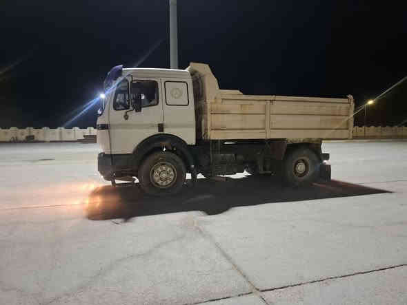 سلام عليكم البيع موديل 96 مكينه 6سوبر سوده كير 155 فافون شاصي مكفول رقم انبار نكليزي بسمي 3الوحات بسنويه راس ذات جوانب متحركه سعر 170 وبيها مجال .   ***********\\*********** مكاني كربلاء
