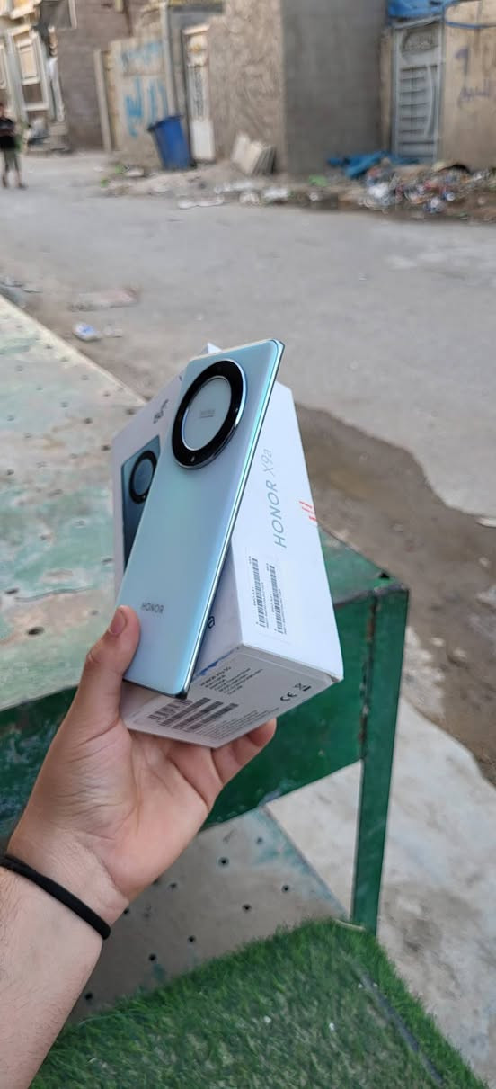 سلام عليكم
هونر X9a
الون السمائي
ذاكره 128عشوائيه 8
نضيف الجهاز كله شغال 
مع كارتون المطابق وشاحنه 
كله شغال للجهاز مابي عطل بصمه شغاله
شاشه 120هيرتز اتصال سيمكرت كله شغال 
بدون فتح او تصليح تجي تفحص ع راحتك
مكاني بغداد مدينه الصدر  السعر 220وبي مجال 
رقمي ***********متواجد اتصال وشعندك  
مراوس نزل وذا ايفون افضل.
