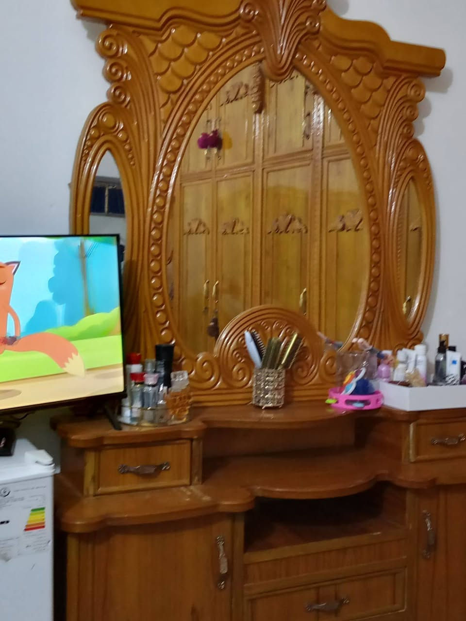 سلام عليكم شباب عندي هاي الغرفه صاج عراقي ثكيل مو سوكيه جديد صارلي ربع تشر من مشتريه السعر 875
وبيه مجال  *********** العنوان بغداد الرشاد
