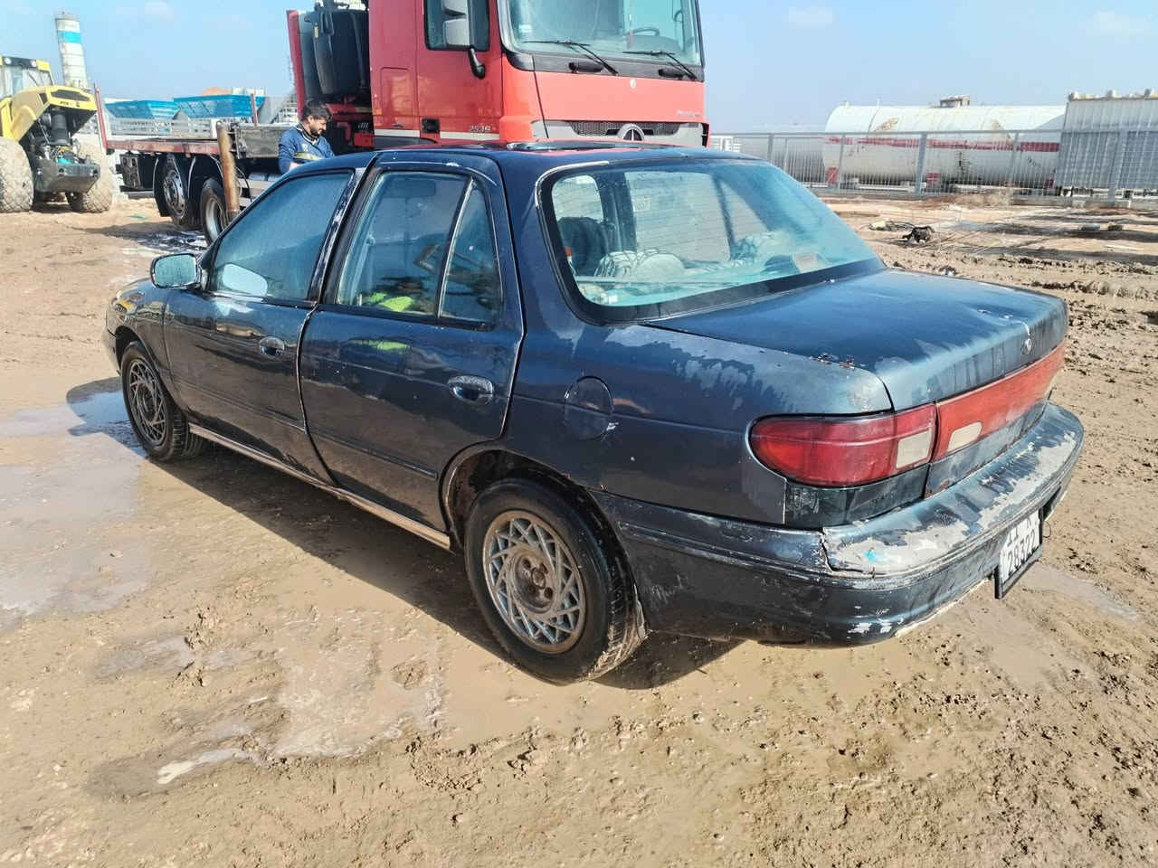 السلام عليكم كيا سيفيا موديل ٩٢ بإسمي رقم بغداد كلشي مبدله ع أيدي سياره جاهزه كير محرك خير من الله صدر امامي وخلفي ماصار شهر مبدله رايدها ب٣٠ َبيها مجال او مراوس  اي استفسار اتصل ***********
