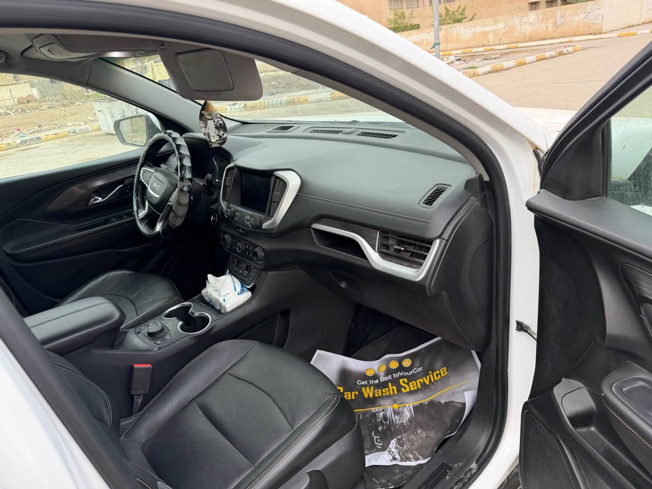 سلام عليكم 
تيرن 2020 
حادث بسيط جاملغ او شويه من البنيد نفسهن راجعات 
رقم واسط بسمي 
المواصفات نص فول
والسيارة جديد ماشيه بس ٢٣ ألف 
مكانه بالكوت
والسعر 160 او بيه مجال بسيط 
هذا رقمي لليحب يتواصل *********** دهل اوران, واسط
