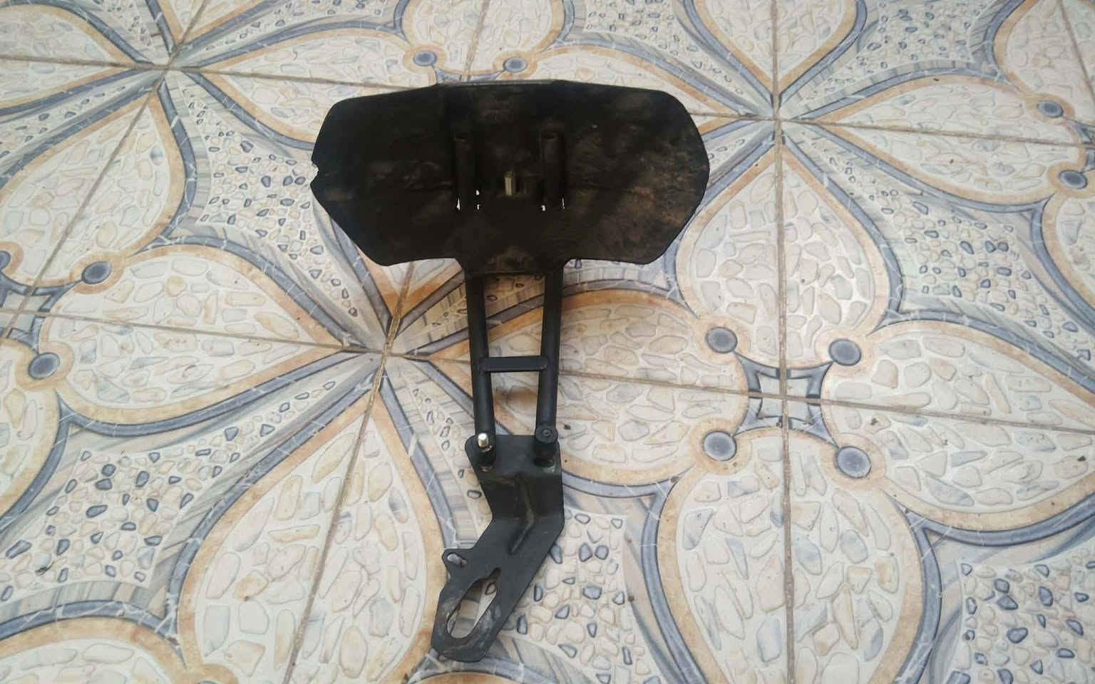 جامرلوغ للبيع
سعر 12 وبيه مجال 
للاستفسار ***********
