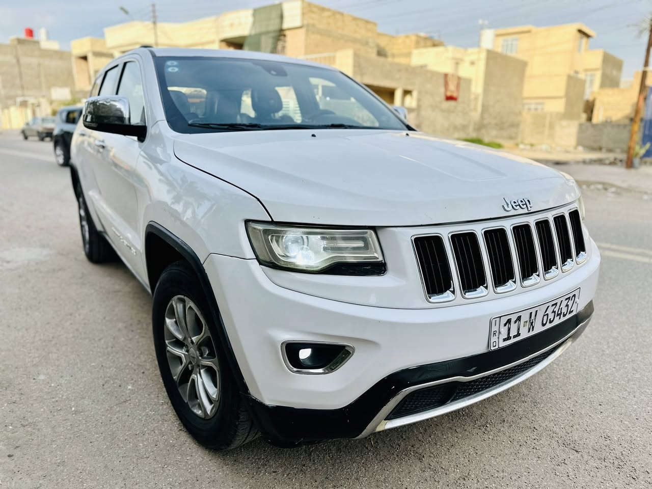 السلام عليكم
للبيع جيب 2014 لمتد
فول مواصفات 1/1
رقم بغداد بسمي 
فتحة سقف بنوراما 
كشنات جلد + كهرباء 
صندوق كهرباء 
محرك 3600
كشنات تدفئه و تبريد 
ستيرن كهرباء + تدفئه
شفتات كير ب الستيرن
حساسات امامي و خلفي 
خزن وضعيات الكشن
دمام صوت
تشغيل عن بعد
وباقي الموصفات المعروفه 
حادثه بنيد و جاملغ بدون دواخل
فقط و صور الحادث مرفقه 
السعر 183 بي مجال 
للاستفسار ***********
