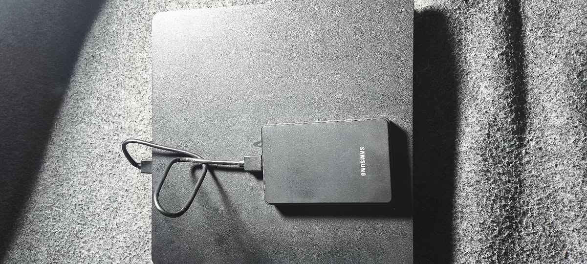 بلي 4مهكر نظام 9:00 يدات3 هارت خارجي 500كيكة داخلي 500كيكة شرط نظيف سعر 300الف قفل رقم الموبايل ***********
