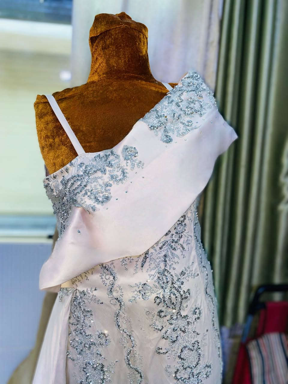 فساتين حفلات للبيع ملبوس فقط مره واحد وباسعار مناسبة


**إذا كنت صاحب هذا الإعلان وتريد حذفه لأي سبب، رجاءا أرسل رسالة إلى الدعم الفني**