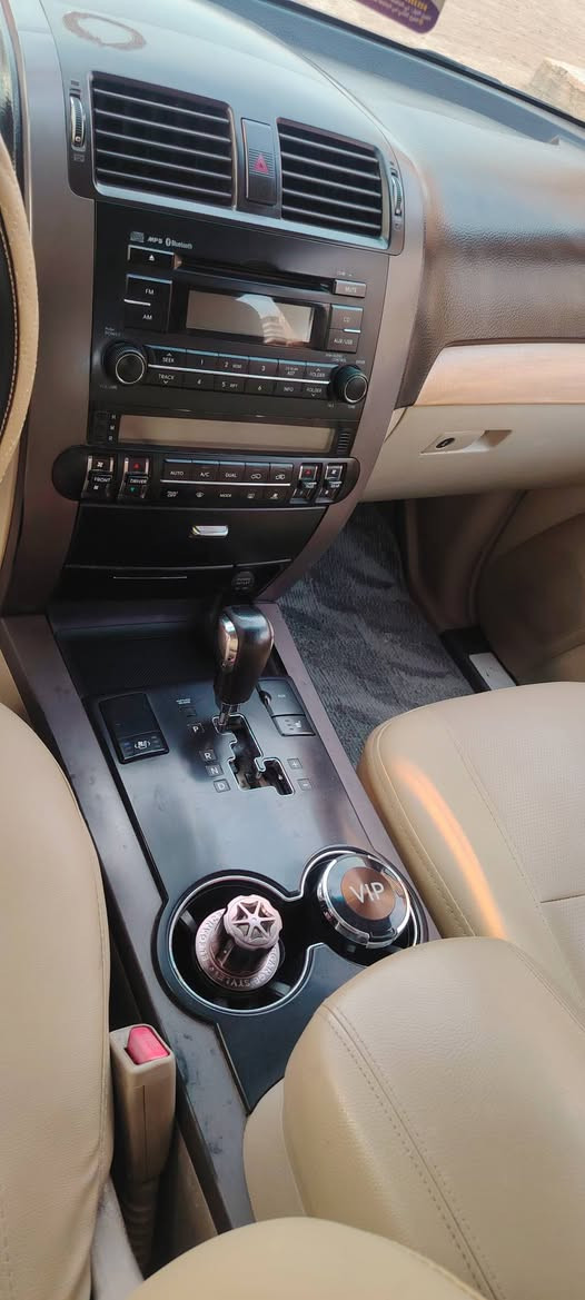 السلام عليكم
لبيع كيا موهافي 

موديلها ٢٠١٣ جديده  لوك بعده على وضع شركه 
استلام الشركه الدواليه العراقيه  
سياره ( بوضع الشركه مكفولها بيه بارد بل جاملق ول باقي كفاله )
محرك كير صدر او رواجز كفاله 
ماشيه 97 ألف حقيقي
مواصفات فول 
بصمه تشغيل ابواب بصمه ثانيه مامستعمله
فتحه بل قماره سلايت 
كشنات كهرباء اثنين  وتدفأ تبريد وجلد 
محرك ٦ سلندر ۳۸۰۰
باب خلفي شفط 
ذاكره كشنات خزن ميموري 
لد خلفي و حساس خلفي وكامره
مري قلاب على بك ومري شفط 
ويل ١٨ 
ثلاجه بل جكمجه 
تحكم استيرن و استيرن كهربائي
مواصفات معروفه 
سياره على ايد وحده وبمعنى الكلمه جديده وما يحتاج اشرح 
ورقم محوله الاماني بسمي سنويه هسه  لغايه ٣٠
 سياره مالتي واني جانيه وما مستعمله
ورقمي
وربي يرزق الجميع.

*********** بي واتساب سعر 165بيه مجال
مكان السياره بغداد
