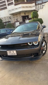 دوج جالنجر 2023 awd  ماشية 17 الف  بدون ايرباك  قطعتين بخ فقط  ب 190 ق...