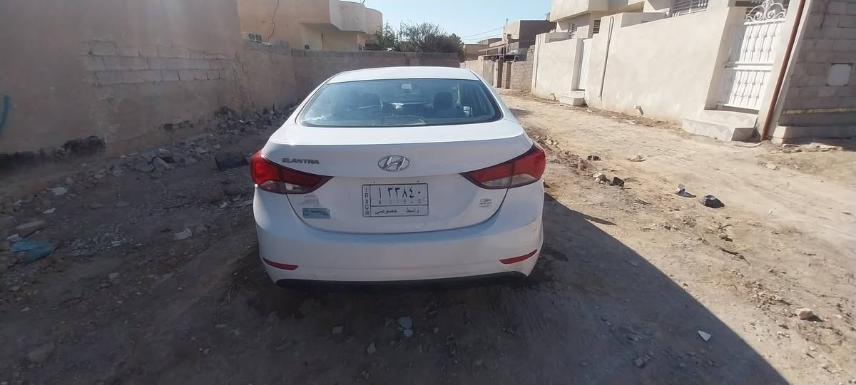 السلام عليكم النترا موديل ١٥ خليجي 
كفاله بيه بابين مرشوشات مكانه واسط السعر ١١٥
***********
