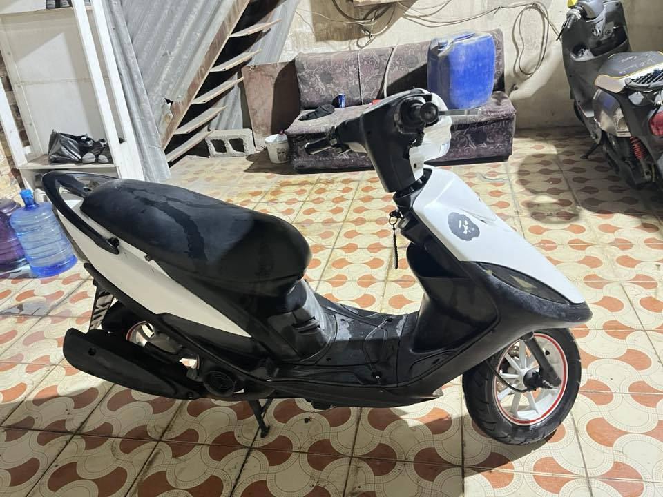 سلام عليكم حبايب دراجه ماكس عدله للبيع دراجه حلوه وخير من الله مكينه 49 ممفتوحه شعله ومعدل تخبل سعر 600 وبيها مجال مكان بغداد الدوره تواصل خاص او رقم *********** وبلخدمه♥️.
