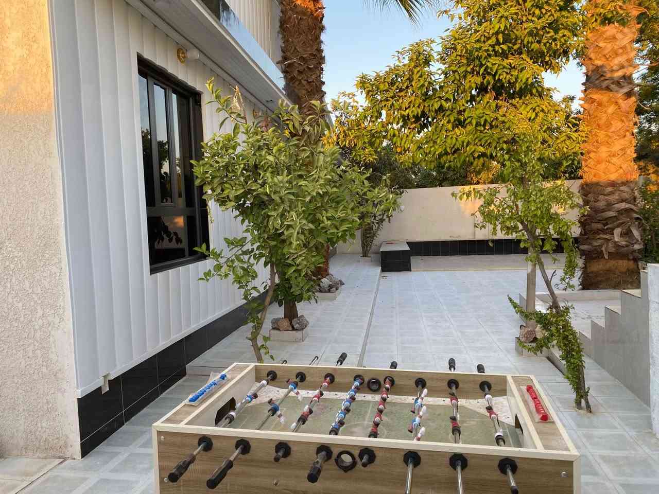 ⚜️مزرعة موثقه ب تطبيق اجرلي⚡🌳مكان: بلد
⚜️منضده /فيشه/بليارد/والعب اطفال 

⚜️حديقه كبيره وبستان كامله 🌴

⚜️جلسات في الحديقة

⚜️شوايات 🐟

⚜️صحيات خارجيه

⚜️مطبخ مجهز بالكامل 

⚜️صاله كبيره ومجهزه بالكامل

⚜️غرفتين نوم

⚜️انترنيت 4G🚆

⚜️كهرباء٢٤ساعه 

⚜️كراج كبير للسيارات 🚙🚗

⚜️نضام الايجار شفتات او ٢٤ساعه ⏰

الشفتات شفت النهاري من ساعه 10صباحآ  الى الساعه 6 عصرآ الشفت الليلي من الساعة 8مساءآ الى الساعه ٨صباحآ  واليوم الكامل من الساعه 10 صباحآ  الى ثاني يوم الساعه8 صباحآ 

⚜️العنوان : صلاح الدين قضاء بلد 

 ⚜️للحجز و للاستفسار المراسله

***********
