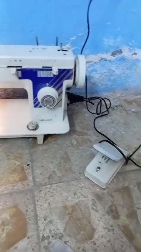 مكينه للبيع وسعر مناسب واذا شراي تدلل عليه بل سعر مكاني بغداد مدينه الصدر


**إذا كنت صاحب هذا الإعلان وتريد حذفه لأي سبب، رجاءا أرسل رسالة إلى الدعم الفني**