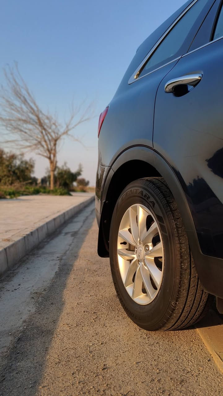 السلام عليكم. سورنتو للبيع موديل 2017  وارد امريكي بيه بونيد صبغ وشبر بال الصندوك ماشية  180الف كيلو  مواصفات السيارة  LX  

1 كامرة خلفية 
2 حساسات خلفيه 
3 مثبت سرعه 
4 تدفئة كشنات 
5 السيارة خمسة راكب  

مكان السيارة موصل رقم السيارة اربيل الجديد سعر السيارة   160 وبيه مجال للاستفسار الاتصال على الرقم  
(***********)
