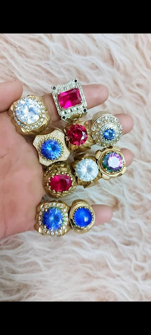 سلام عليكم. للبيع خواتم مجوهرات صياغة القالب نحاس سعر القطعه 15 مع التوصيل لكل المحافظات الشراي يراسلني خاص ويتدلل


**إذا كنت صاحب هذا الإعلان وتريد حذفه لأي سبب، رجاءا أرسل رسالة إلى الدعم الفني**