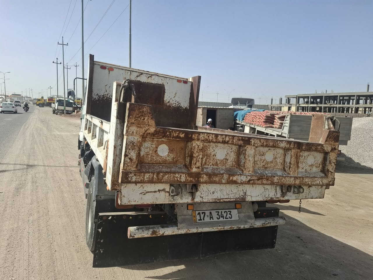 نيسان قلاب ابلاد مديل 19991 السعر 165 رقم موبايل *********** مكاني سماوه
