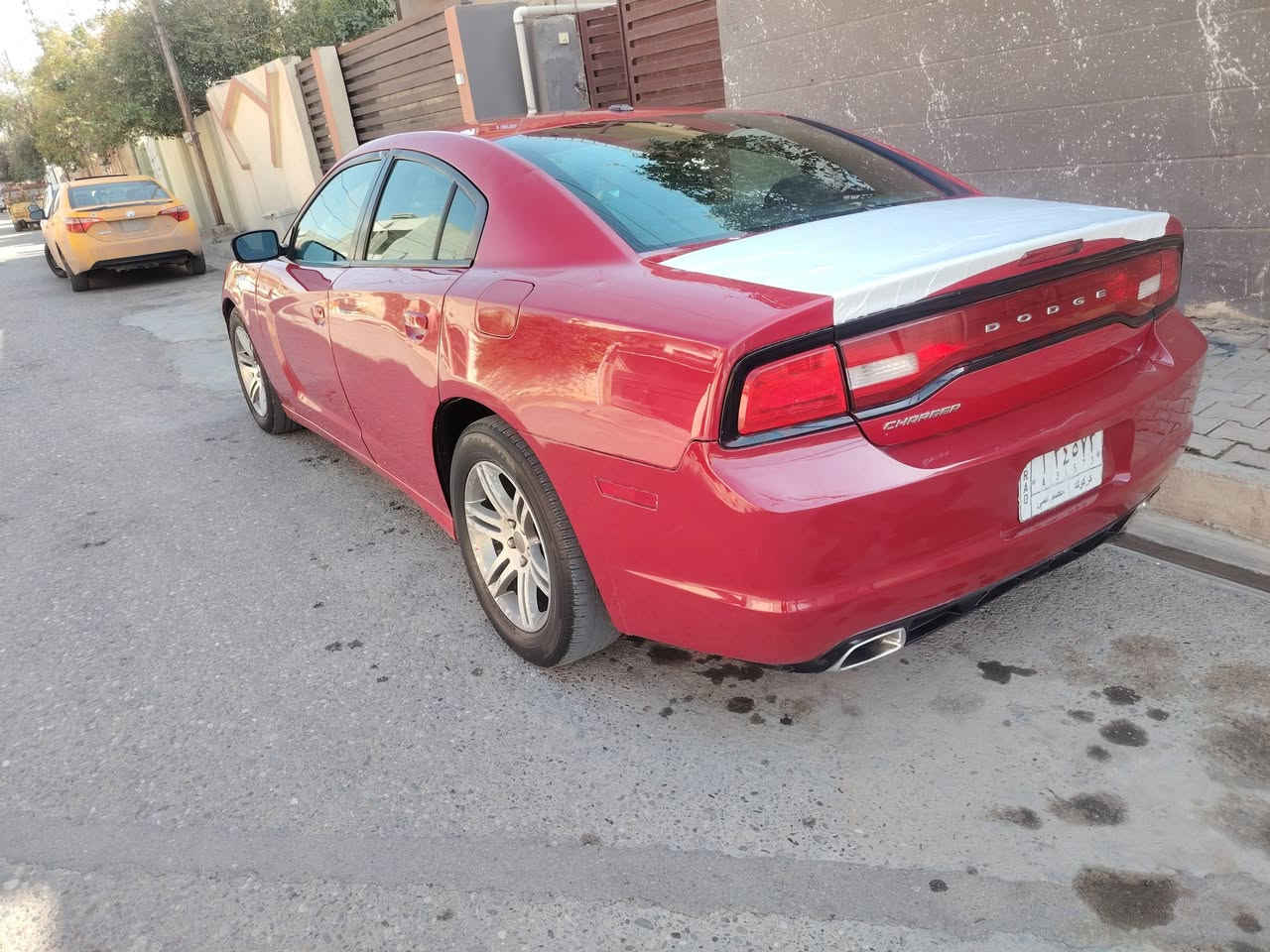 السلام عليكم جارجر 2012 رقم كركوك سنويه ساقطه سياره صبغ حزام بس جماله بدون اي تبديل وادواخل سياره جاهزه من كل النواقص مكان السياره كركوك
السعر 125 وبيها مجال ***********
