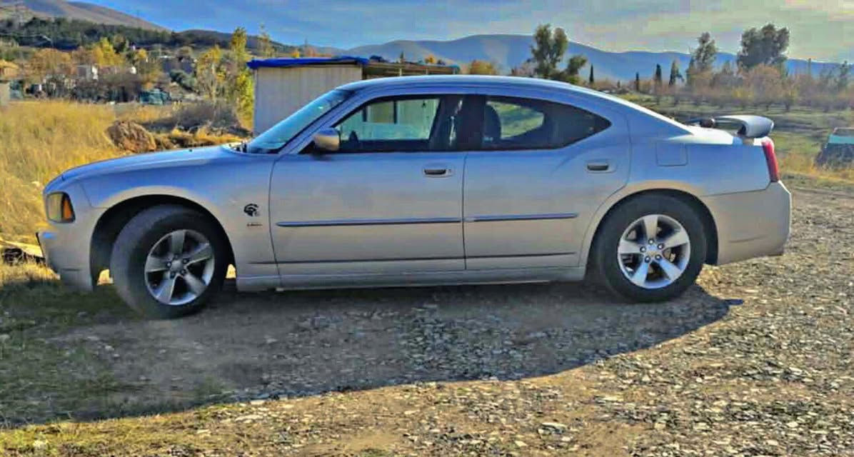 سەرەتا بە ناوی خوای گەورە
دۆج چارجەر ٢٠٠٨(sxt)بڕاوەی سنوق لە هەمووی گرنگ تر سەیارەکە محەور نیە  
سەیارەکە هی مەعرەز نییە هی ماڵانە
بێ چاڵوو شوخت بێ عەیبوو عار بە شەرتی گێڕو مەکینە 
سەیارەکە زۆر بە پاکی ماوەتەوە v6ی مەکینە 3.5 لە قووەتی خۆی بێزارە   سەیارەکە دینار مەسرەفی نییە و زۆر بە پاکی ماوەتەووە و ٤٦ گەڵاو ماعمەلەیەکی کەمو برایانە ئەوەش رەقەم تەلەفوون یان بە چات *********** ئەگەر موشتەری نیت سەرمان مەئێشێنە لەگەڵ ڕێزوو حورمەت بۆ هەموو لایەک
